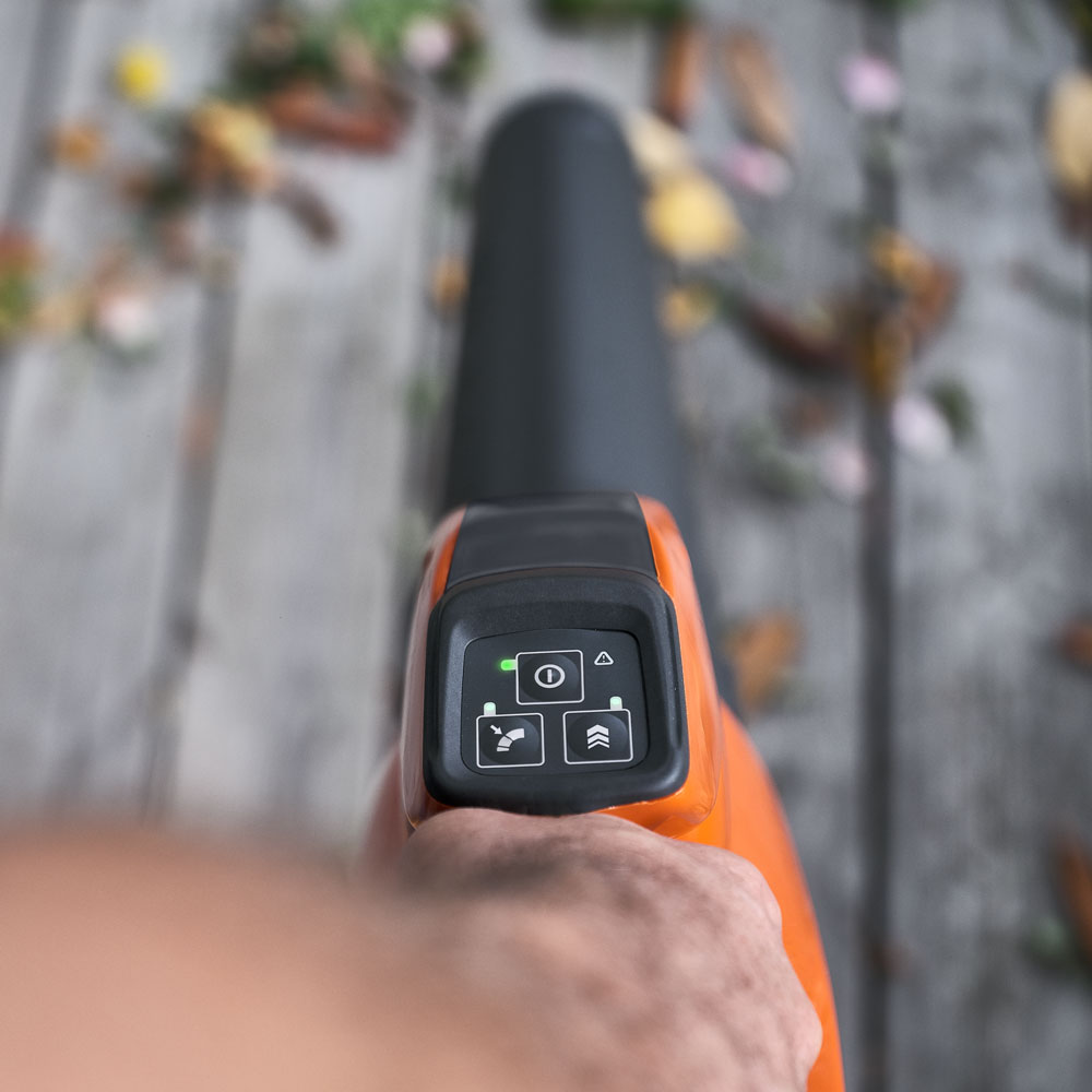 Produktabbildung: Husqvarna - 325iB ohne Akku und ohne Ladegerät