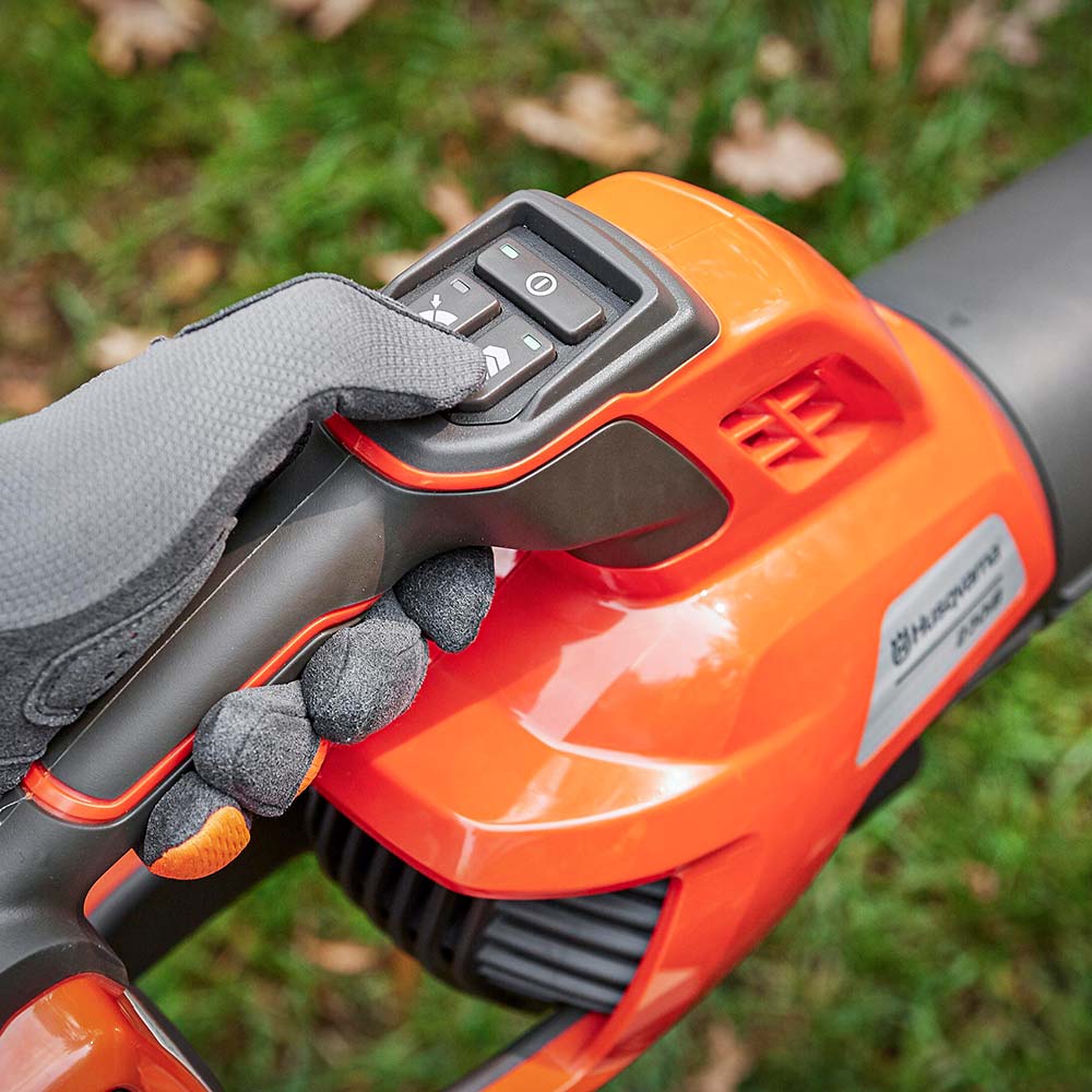 Produktabbildung: Husqvarna - 230iB inkl. Akku und Ladegerät