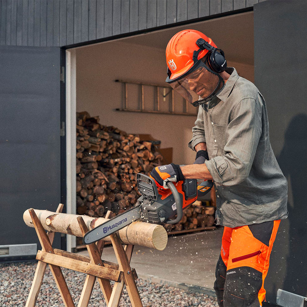 Produktabbildung: Husqvarna - 225i 14 Zoll ohne Akku und ohne Ladegerät